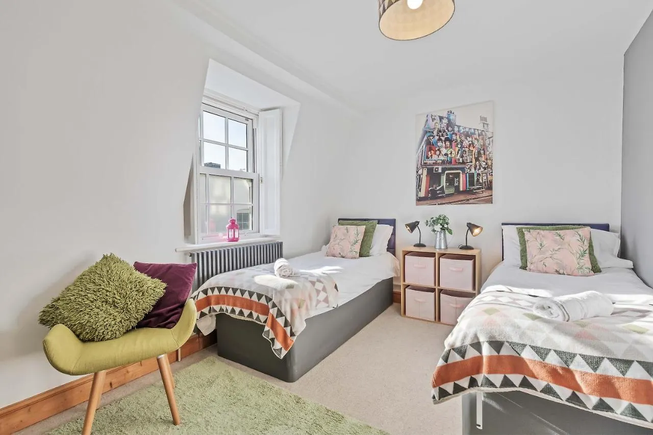 Apartment Pebble Mews House - By My Getaways - Parking For One Small Car Brighton United Kingdom