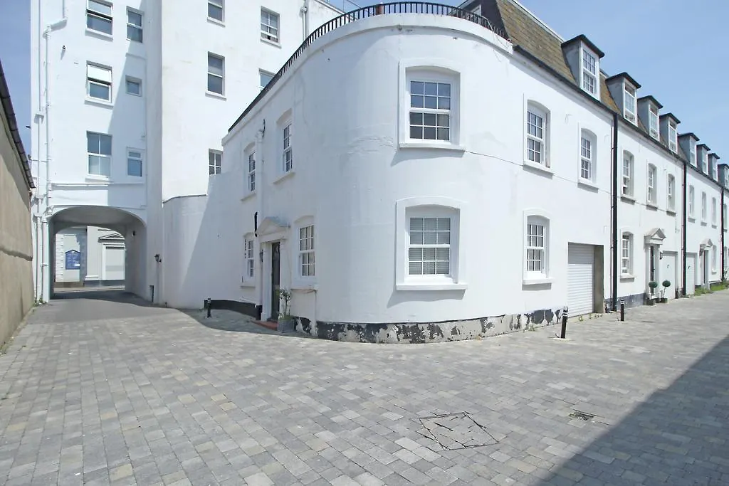 Pebble Mews House - By My Getaways - Parking For One Small Car Brighton 0*,  United Kingdom